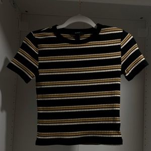 FOREVER 21 Cropped Stripe Tee Shirt Small